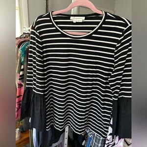 By Anthropologie sz M black & white striped top shirt EUC